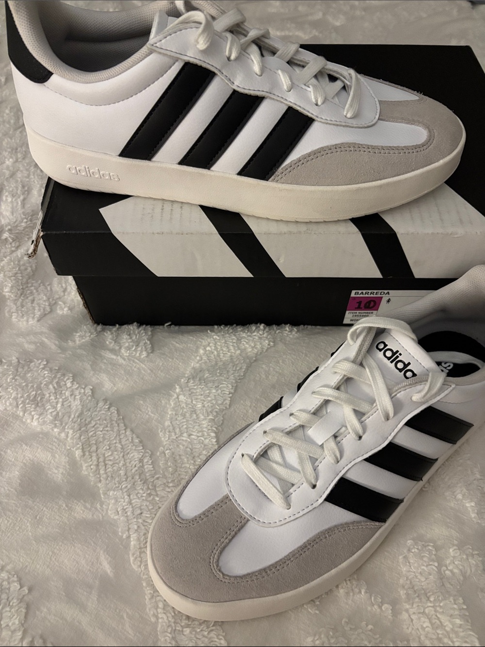 Women’s Adidas Barreda